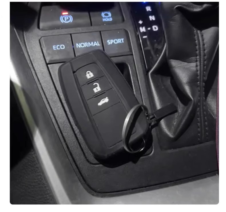 Suitable for Special 20-24 Toyota Rongfang Gear Groove Decoration Wilanda Hygrometer Thermometer Quartz Watch R