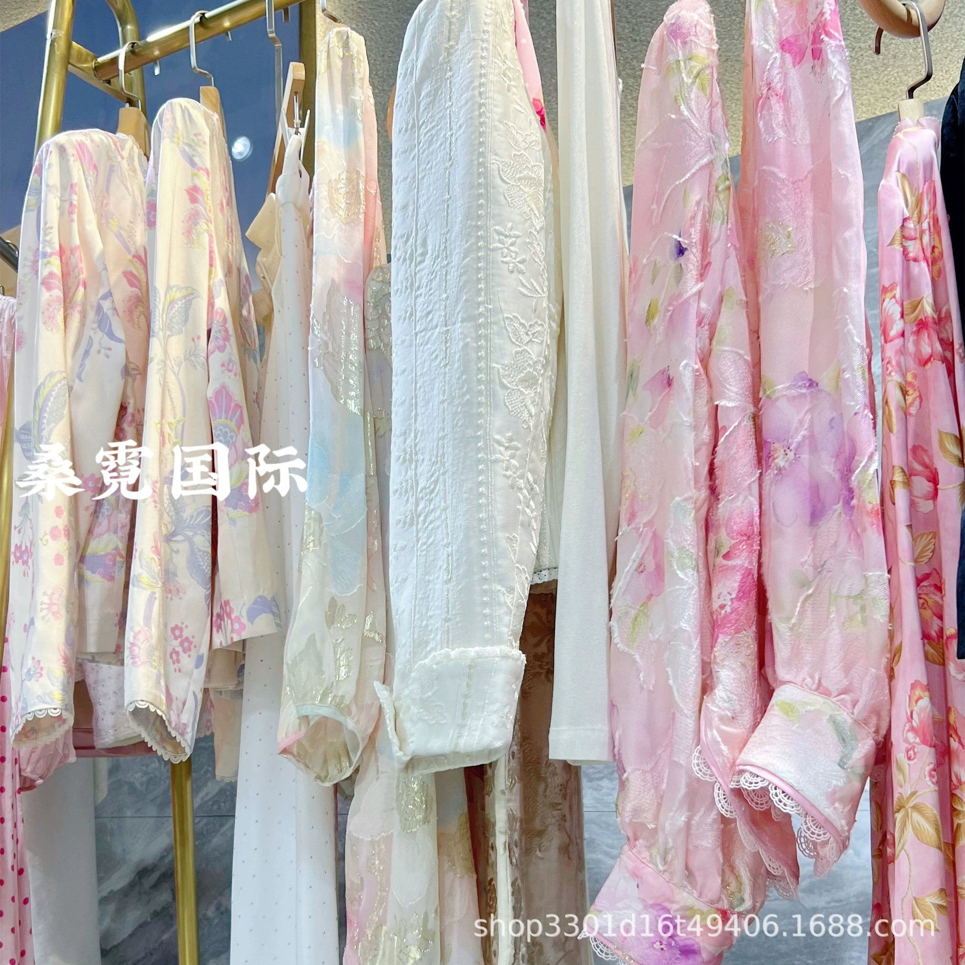 Распродажа бренда Jinmu: новые осенние поступления, скидки, высококачественная брендовая одежда, без этикеток, прямые поставки.