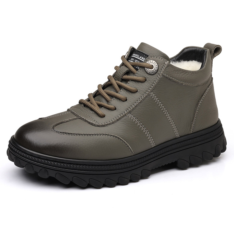 Invierno nuevos zapatos de algodón cálidos de lana para hombres antideslizantes casuales de veludo de mediana edad del noreste de China zapatos de hombre de tamaño grande