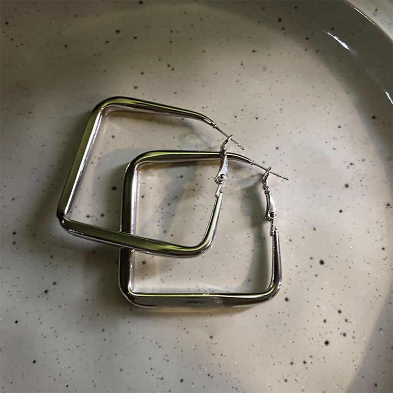 Grote oorringen voor dames elegante grote creolen voor vrouwen_voghion.com