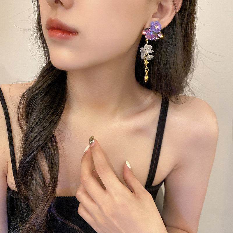 Retro Purple Crystal Heart Flower Earrings Wholesale Nihaojewelry display picture 8