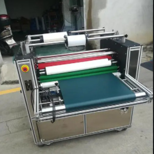 500 máquina automática de recubrimiento de película de doble cara adhesivo aglutinante acrílico aglutinante UV doble cara máquina de enmarcado