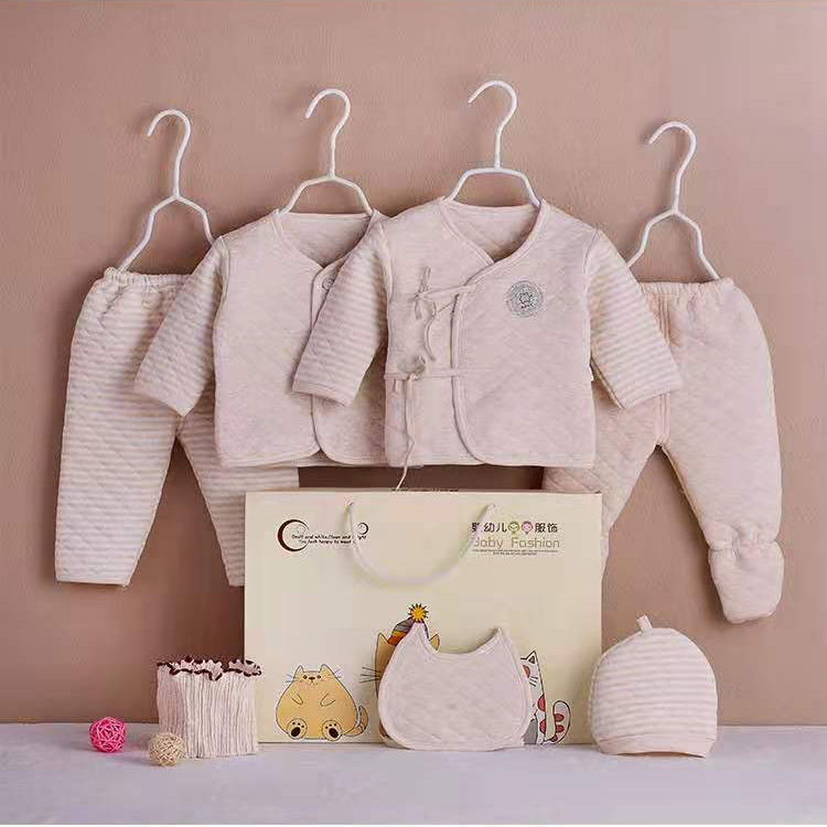 OPP bolsa de plástico cálido infantil traje de siete piezas traje de algodón peinado ropa suministros traje de bebé
