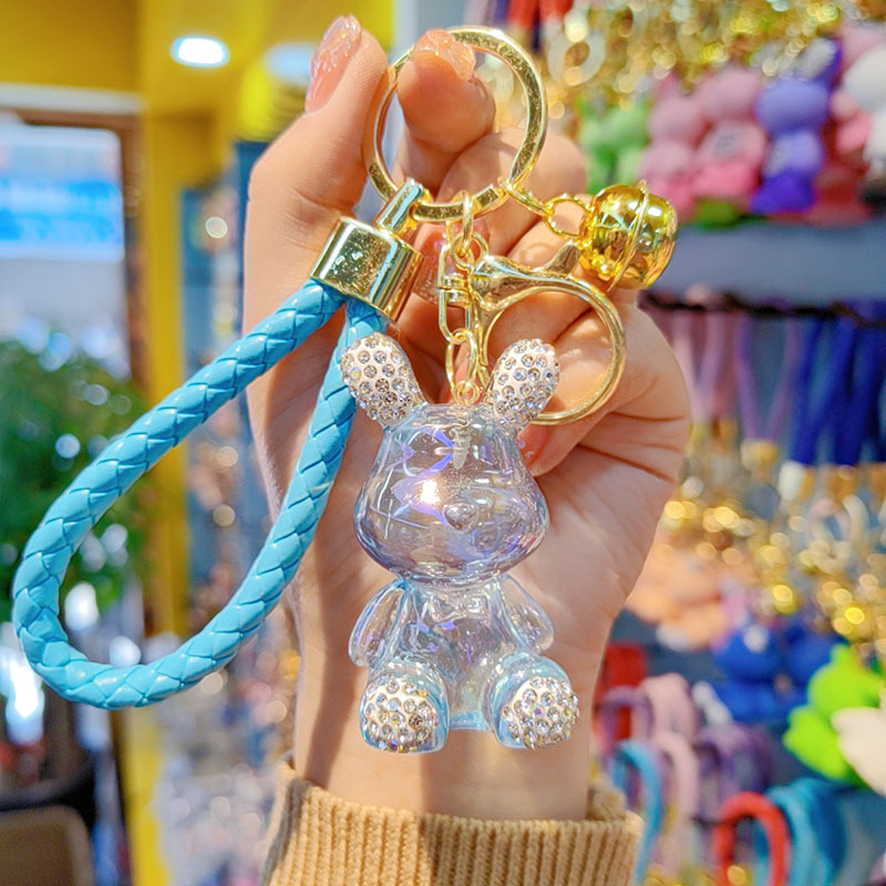 Diamante cristal conejo de dibujos animados resina llavero colgante encantador llavero de automóvil creativo bolsos accesorios de mujer regalos
