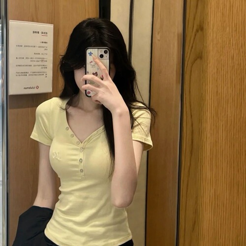 Pure Desire V-neck Short Sleeve T-shirt for Women - Summer 2025 New Arrival with Square Shoulder Design, Chic and Unique, Fitted and Slimming Short Top