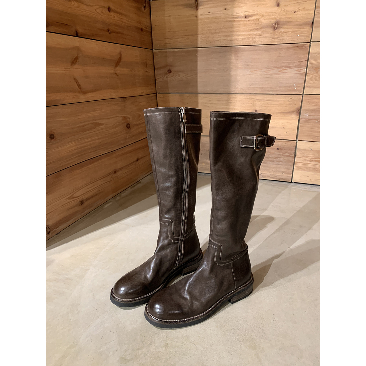 다크 브라운-15 근무일