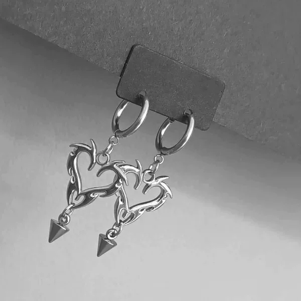 Y2K Gothic Style Stainless Steel Heart-Shaped Spiked Earrings, Punk Hip-Hop Trendy Earrings, Women's Stainless Steel Earrings