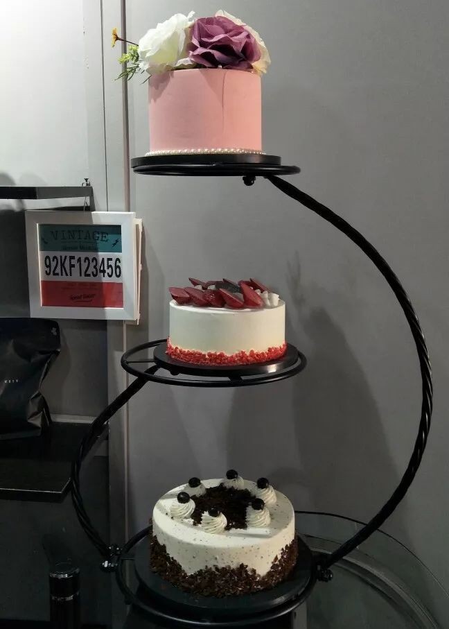 Cestas de frutas, estantes de pasteles de boda europeos, torres de pasteles de tres capas, estantes de pasteles de hierro forjado, estantes de bocadillos
