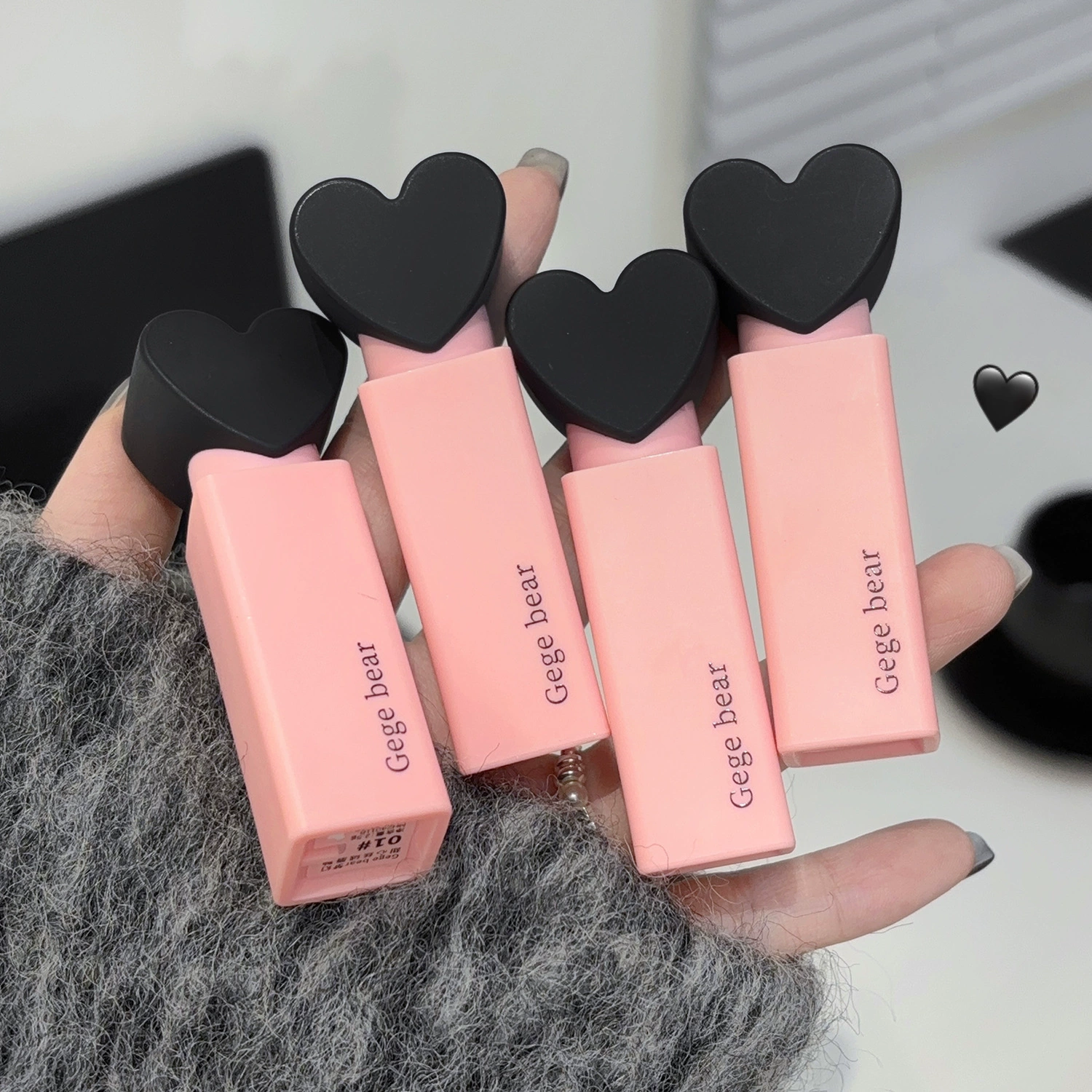 Gege bear Dreamy sweetheart бархатный гель для губ матовый матовый трудно окунать чашку чтобы выглядеть белым и низко насыщенный макияж помада для губ