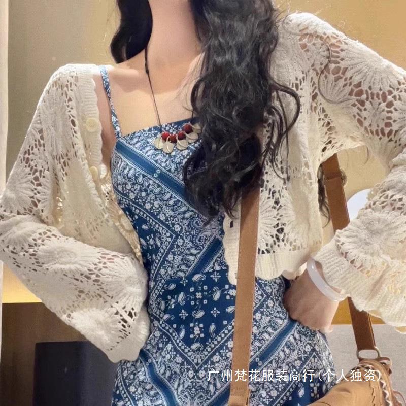 Bohemian Crochet Hollow Sunscreen Blouse Summer Vacation Slip Skirt Outer Shawl Short Knitted Cardigan Bohemian Crochet Hollow Sunscreen Blouse Summer Vacation Slip Skirt Outer Shawl Short Knitted Cardigan