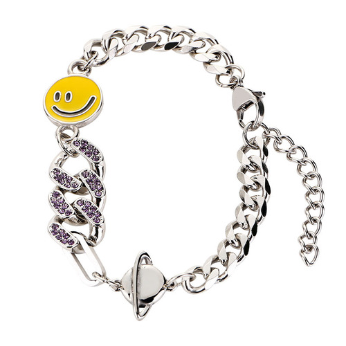 Men's smiling hand chain with a sense of elegance, summer niche design, versatile birthday gift, wholesale accessories, simple and stylish jewelry for women