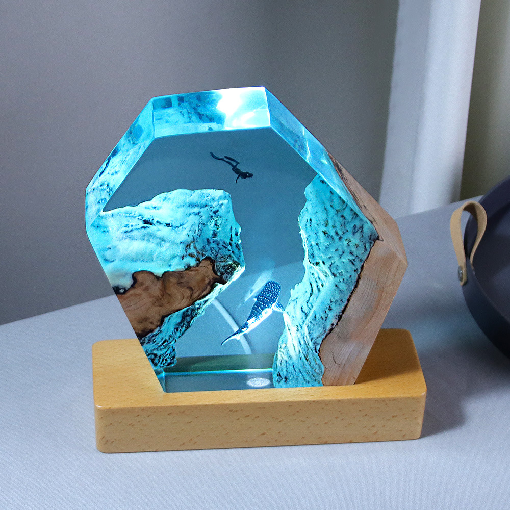 Ocean Karst Cave Whale Diver Desktop Decoration Creative Lamp Holders Solid Wood Resin Nightlight Birthday Gift Jewelry