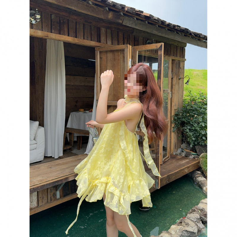 法式黄色不规则挂脖斜肩连衣裙女夏季气质宽松显瘦短裙子|undefined