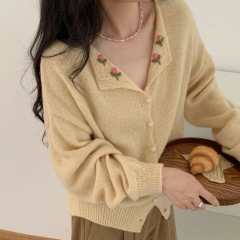 温柔风甜美刺绣花朵翻领针织开衫女秋季新款宽松气质软糯毛衣外套