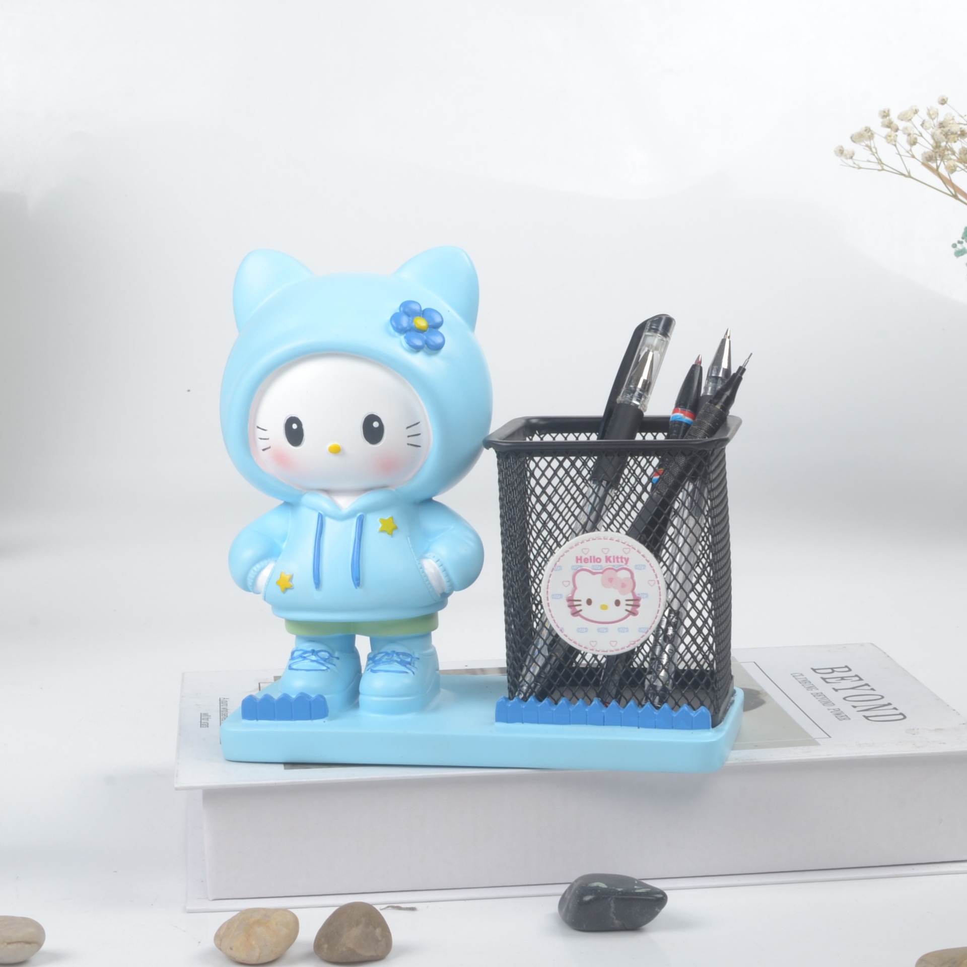 Regalo del día del niño Artesanía de resina Mbappesi C Luo Adornos Portalápices de fútbol Papelería