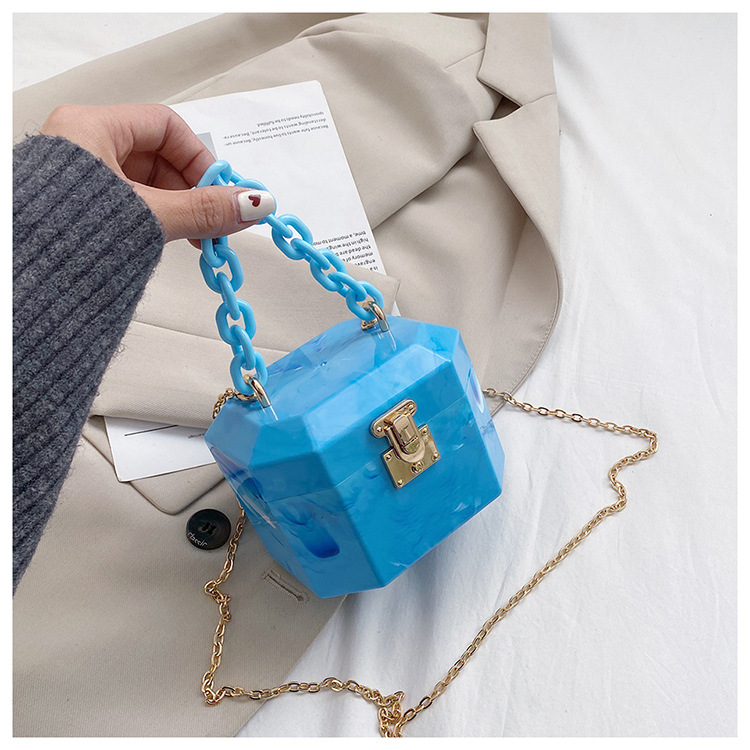 Women's Small Arylic Solid Color Vintage Style Classic Style Square Lock Clasp Box Bag display picture 21