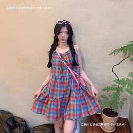 彩色格子多巴胺吊带连衣裙女装春季2026新款宽松显瘦甜美气质短裙