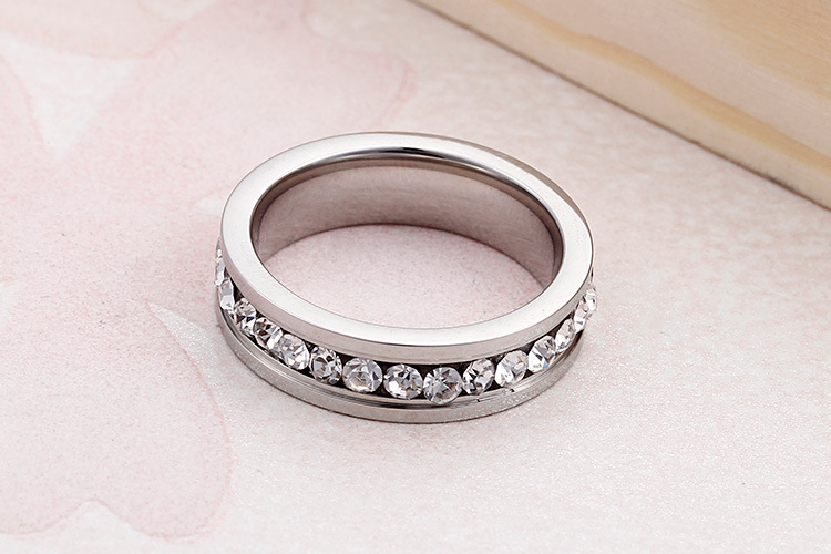 fashion single row diamond goldplated stainless steel ring wholesale Nihaojewelrypicture3