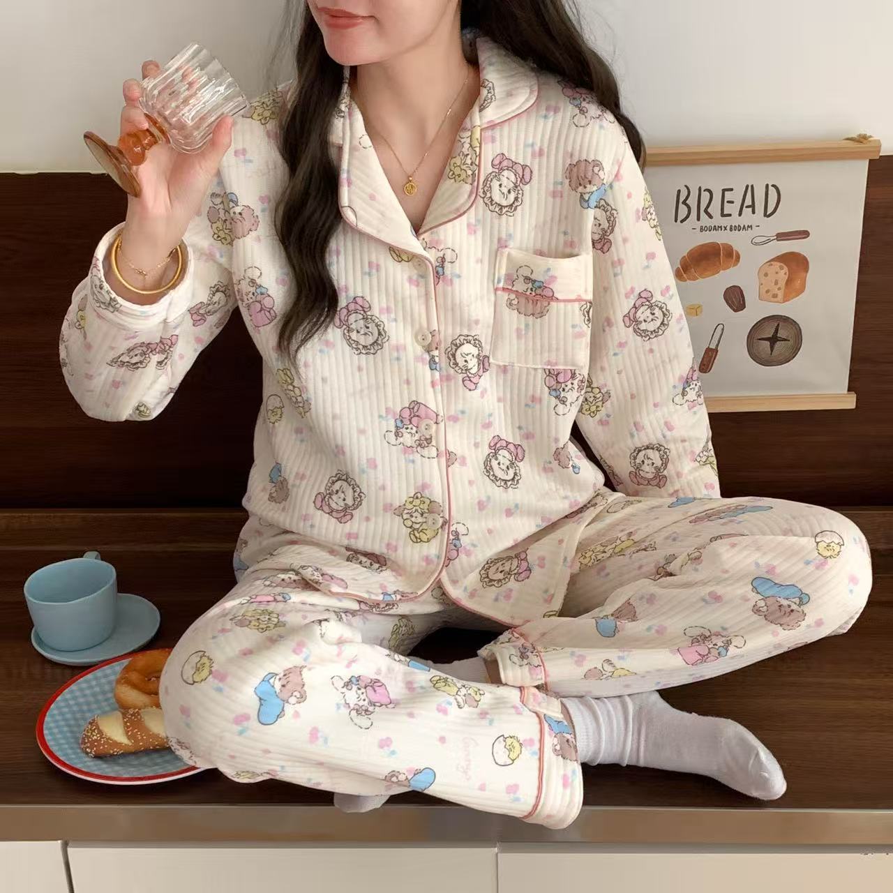 Pijamas de algodón de aire para mujeres otoño y invierno dulce engrosado calentamiento ropa doméstica dibujos animados estudiantes coreanos de manga larga estilo de niña
