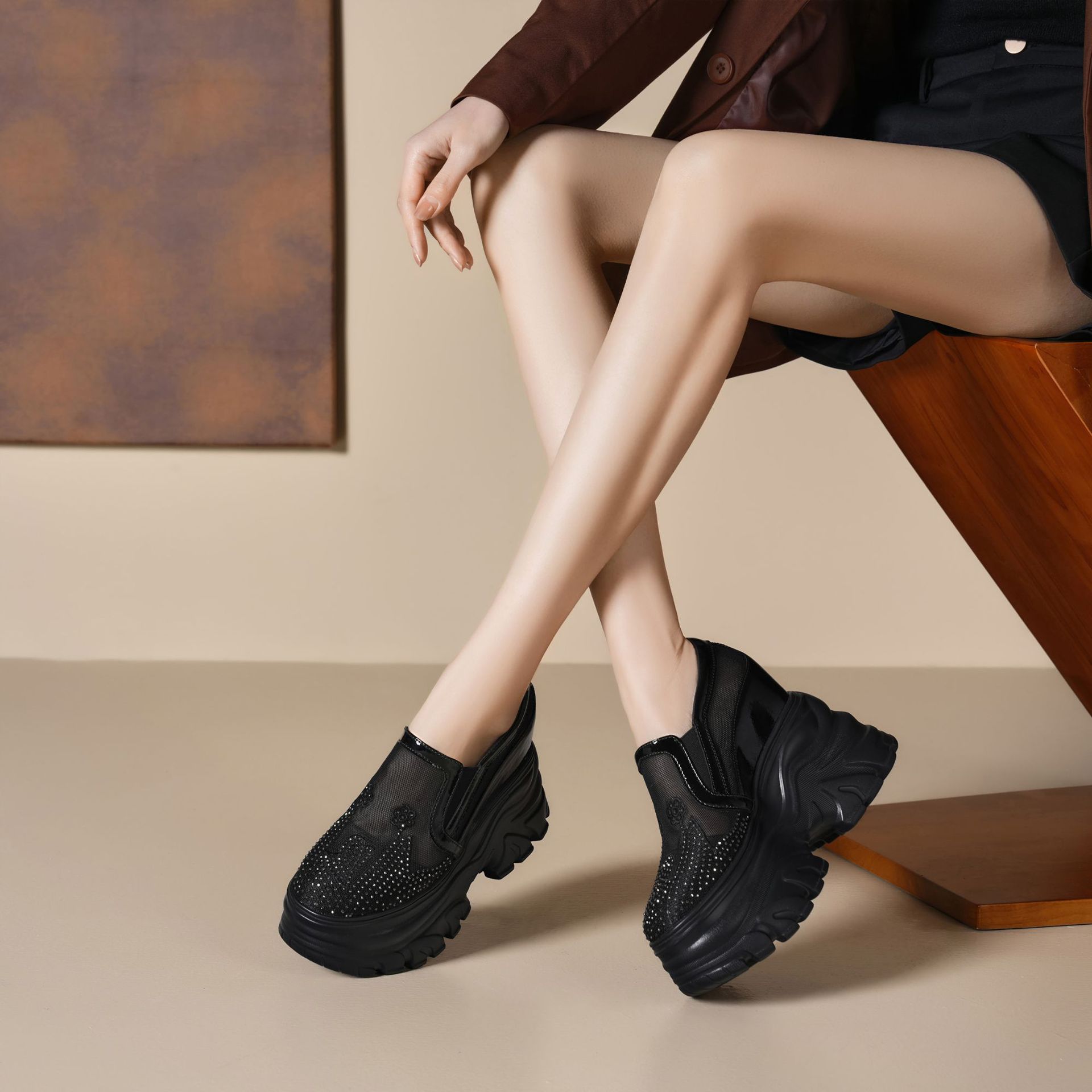 Giày sneaker platform nữ đế dày 12cm, lưới thoáng khí, phong cách loafer lỗ xỏ — Màu đen