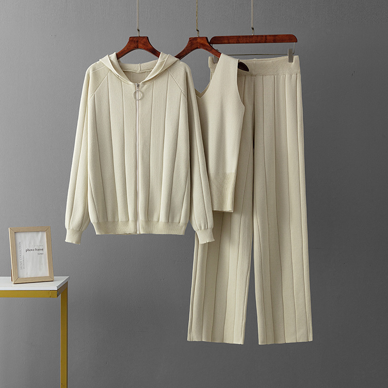 Damenbekleidung Frühling und Herbst Neue Wollmode Top + Weste + Freizeithose Set Gestrickter Sport Dreiteiliger Anzug_voghion.com