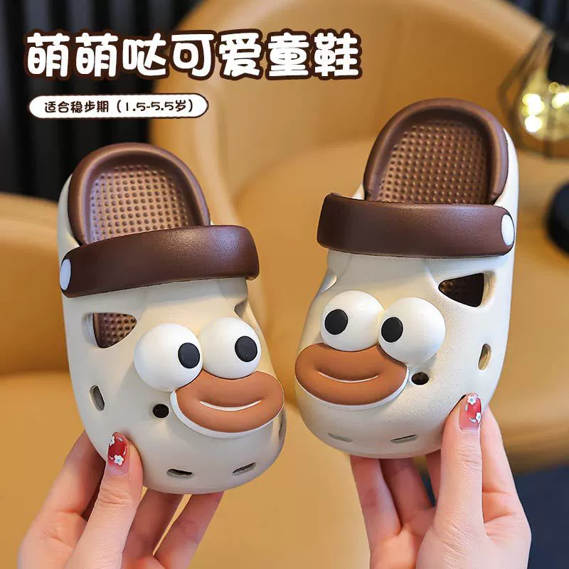 Детские кроксы для мальчиков, лето 2025, новые сандалии для мальчиков и девочек, милые домашние сандалии с мультяшным принтом