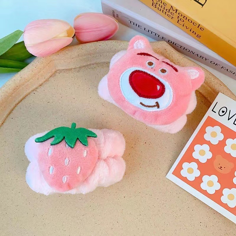 Internet celebridad de dibujos animados lindo correa de muñeca de felpa lavado de cara banda de pelo a prueba de humedad impermeable artefacto fresa oso chica sudor-cordón absorbente