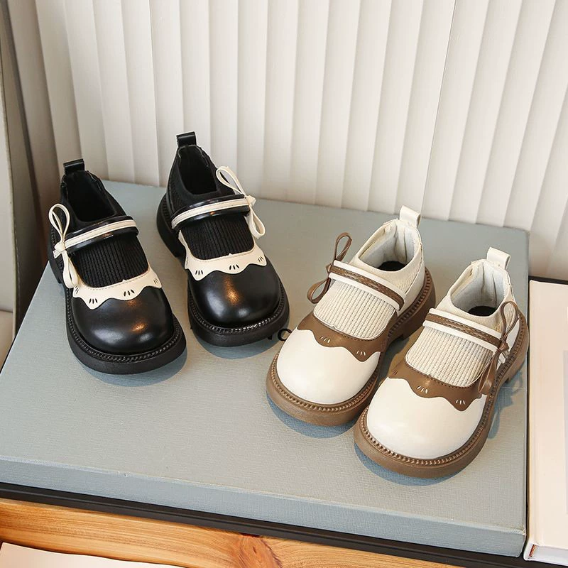 Сапоги для девочек 2025 новый осенний и зимний сезон бабочки детские черные кожаные туфли мягкая подошва для девочек