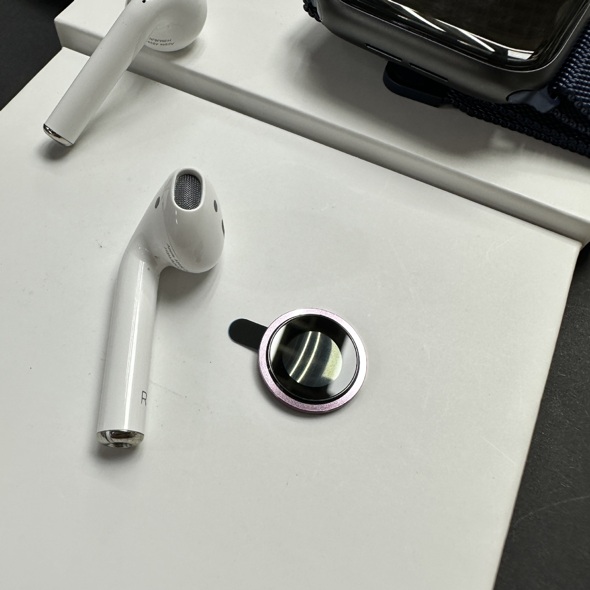 Adecuado para iPhone15 Eagle Eye lente anillo Apple 15Pro Eagle Eye convexo paso protector de cámara de dos colores