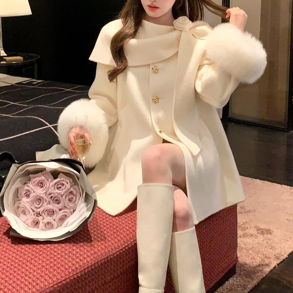 2025 Winter Rich Girl Fur Sleeve White Coat Short Style Double-Sided Woolen Jacket Loose and Lazy