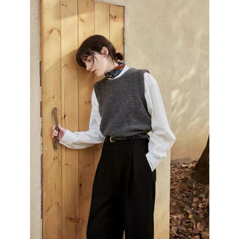 CUNBAl French retro wool gray round-neck sweater vest for women, suitable for spring and autumn, high-end commuter vest top CUNBAl French retro wool gray round-neck sweater vest for women, suitable for spring and autumn, high-end commuter vest top