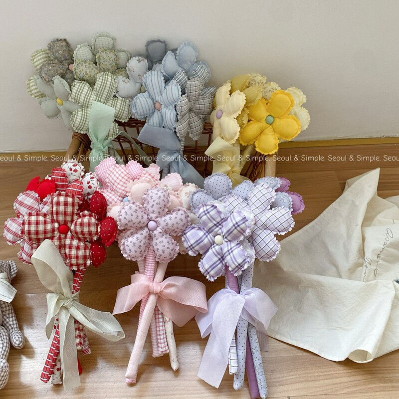 Korean-Style Ins Birthday Decoration Fabric Handmade Flower Props Holiday Proposal Decoration Clothing Bouquet Atmosphere Props Korean-Style Ins Birthday Decoration Fabric Handmade Flower Props Holiday Proposal Decoration Clothing Bouquet Atmosphere Props