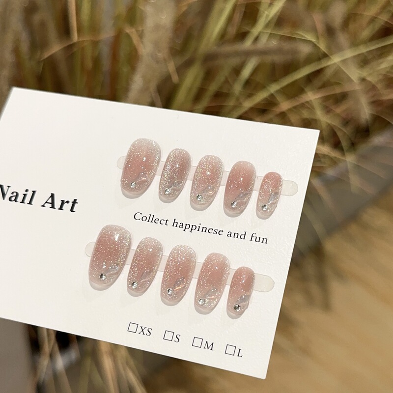 Purely Handmade Wearable Nails, High-End Silver-Gray Short Manicure Pieces, White, Accessible Luxury, Simple Fake Nail Patches, Finished Products Purely Handmade Wearable Nails, High-End Silver-Gray Short Manicure Pieces, White, Accessible Luxury, Simple Fake Nail Patches, Finished Products