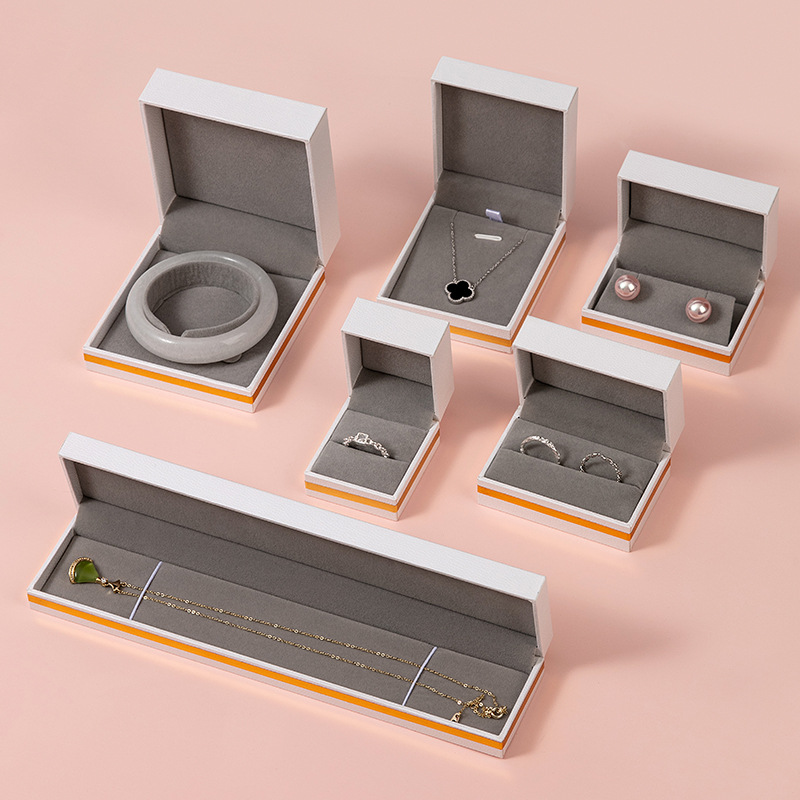 时尚简约直角充皮纸珠宝首饰盒金边戒指项链吊坠手镯盒手链包装盒