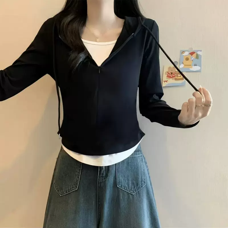 2025春季新款长袖假两件连帽卫衣复古修身别致弹力休闲外搭上衣女