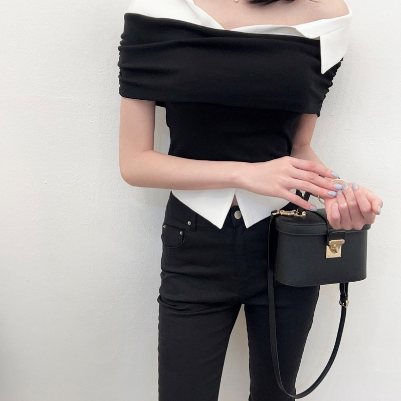 Korean-Style Pure Desire Color-Blocking Off-Shoulder Blouse with a Turn-Down Collar + Cross-Pleated Strapless Waist-Cinching Slimming Top