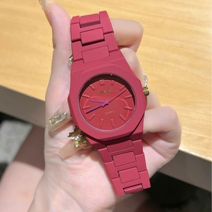 �羳�����¿�ԕr�д���PŮ���ǹ�ɫ������Ͱ���