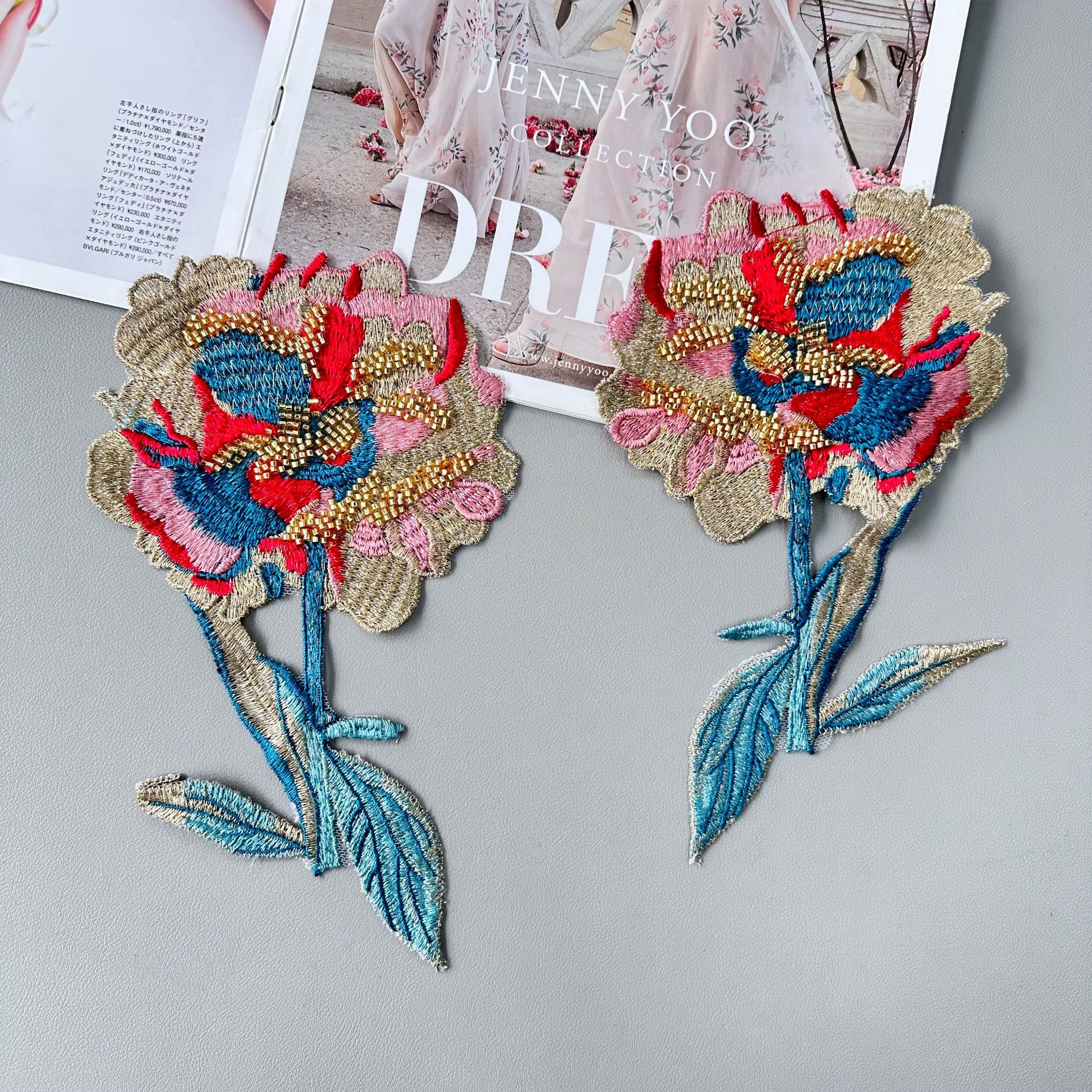 Nuevas flores bordadas coloridas de estilo nacional industria pesada de prendas de vestir accesorios de decoración de prendas de vestir accesorios de prendas de vestir spot transfronterizo