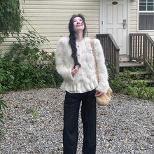 水貂毛珍珠扣长袖外套女2025冬季新款设计感短款名媛气质别致上衣