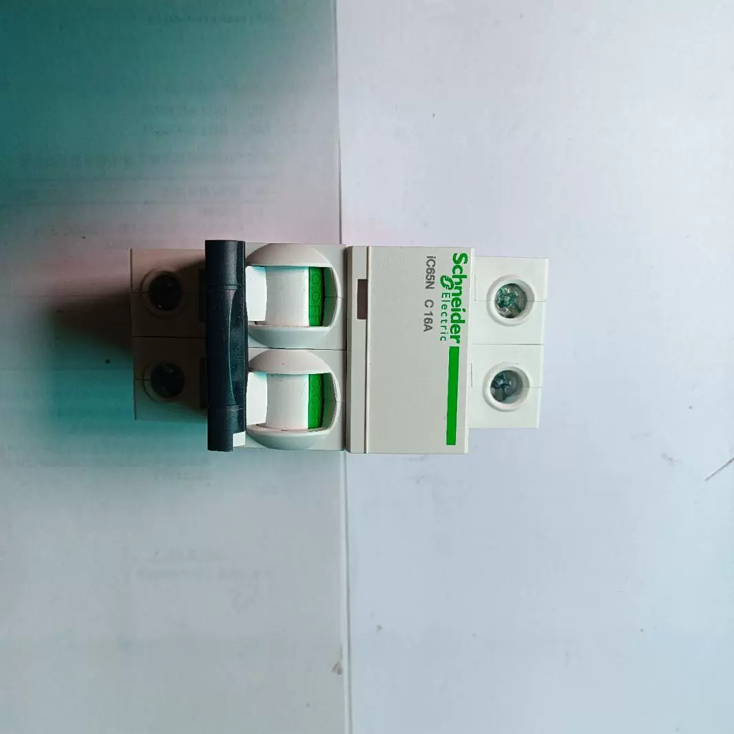 Новый оригинальный миниатюрный автоматический выключатель IC65N 2P C16A A9F18216