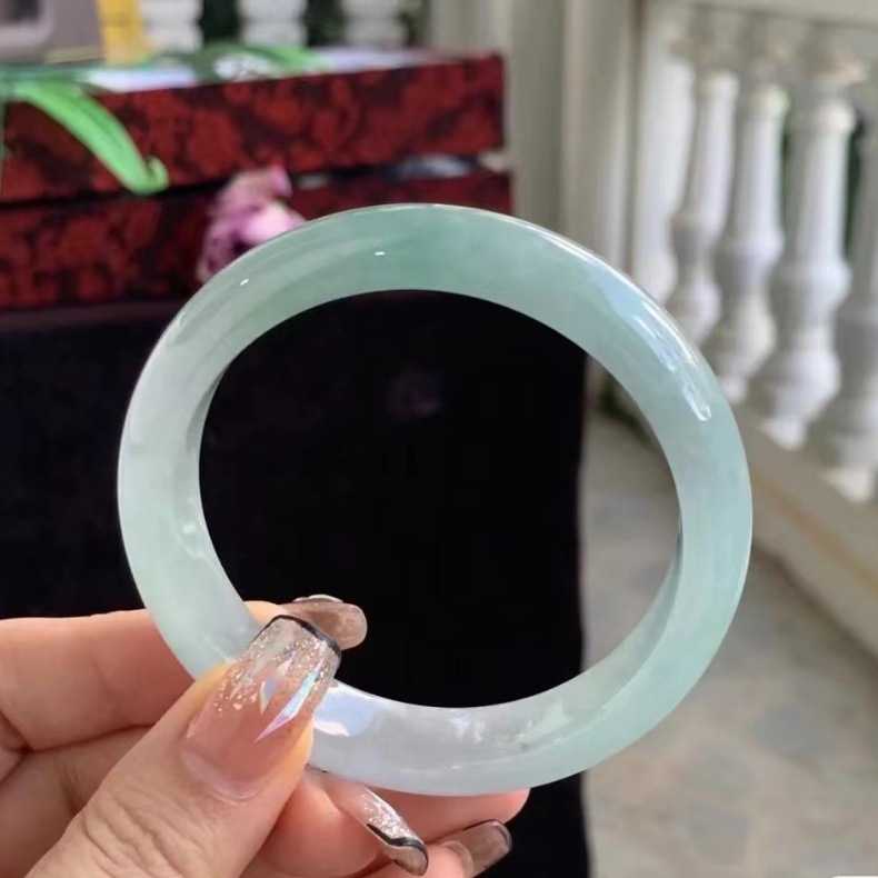 Vòng tay ngọc bích tự nhiên Miến Điện loại băng nửa cảnh nổ, có giấy chứng nhận chi tiết 2