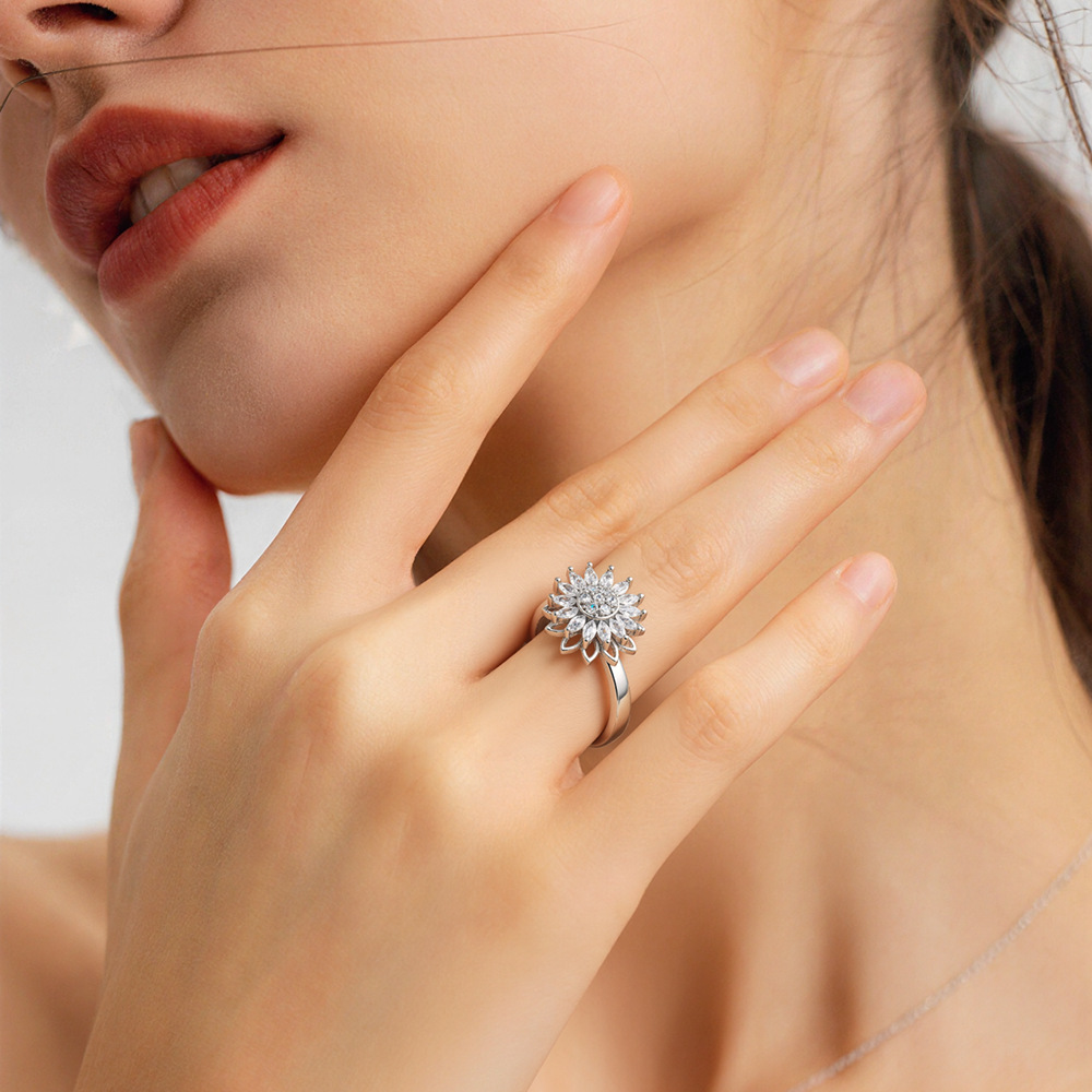 Sınır Ötesi Döner Yüzük Bakır Mikro Swarovski Zirkon Zarif Çok Amaçlı Tam Taşlı Yuvarlak Çiçek Dönerli Anksiyete Giderici Yüzük