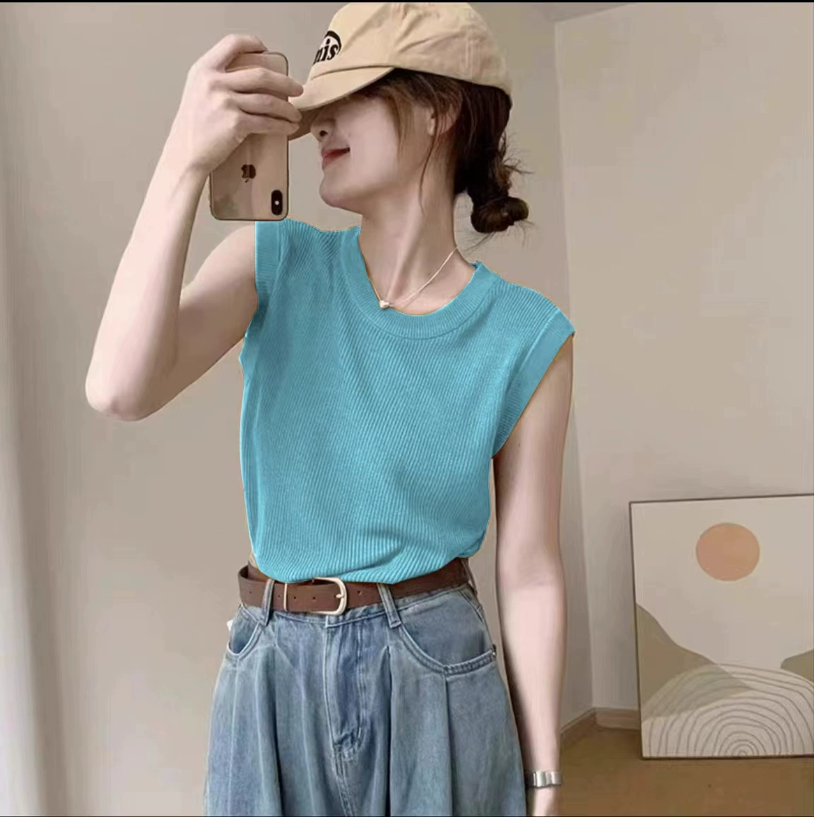 Синий вязаный жилет для женской летней верхней одежды 2025, новый стильный жилет на подтяжках, внутренняя многослойная рубашка, топ без рукавов из ледяного шелка