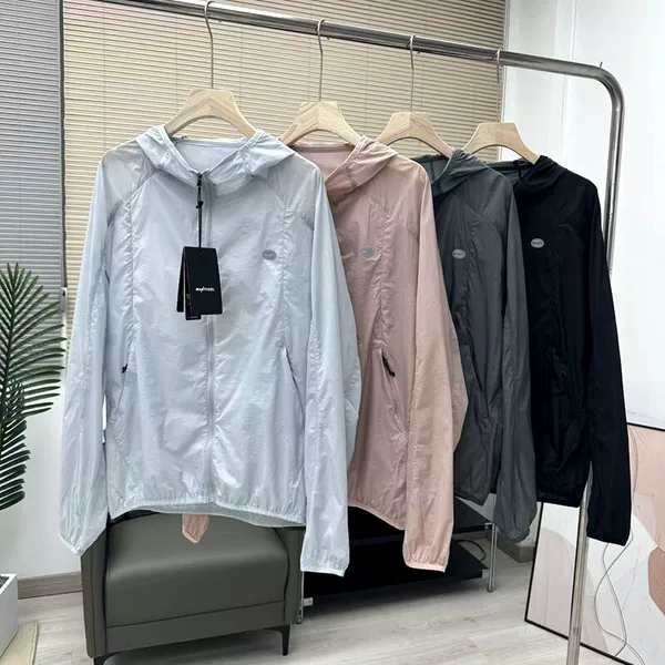 Lightweight jacket for outdoor cycling and commuting, with dragon scale perforations on the back! Breathable sun protection clothing for men and women