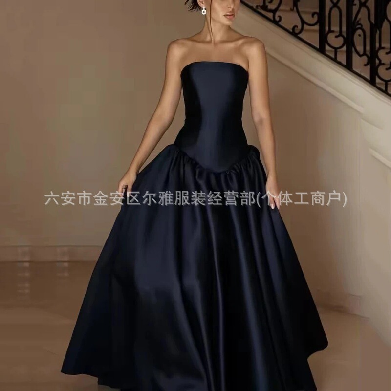Elegant and Stylish Black Ball Gown for Women, Strapless A-Line Party Evening Dress, Floor-Length Special Occasion Dress
