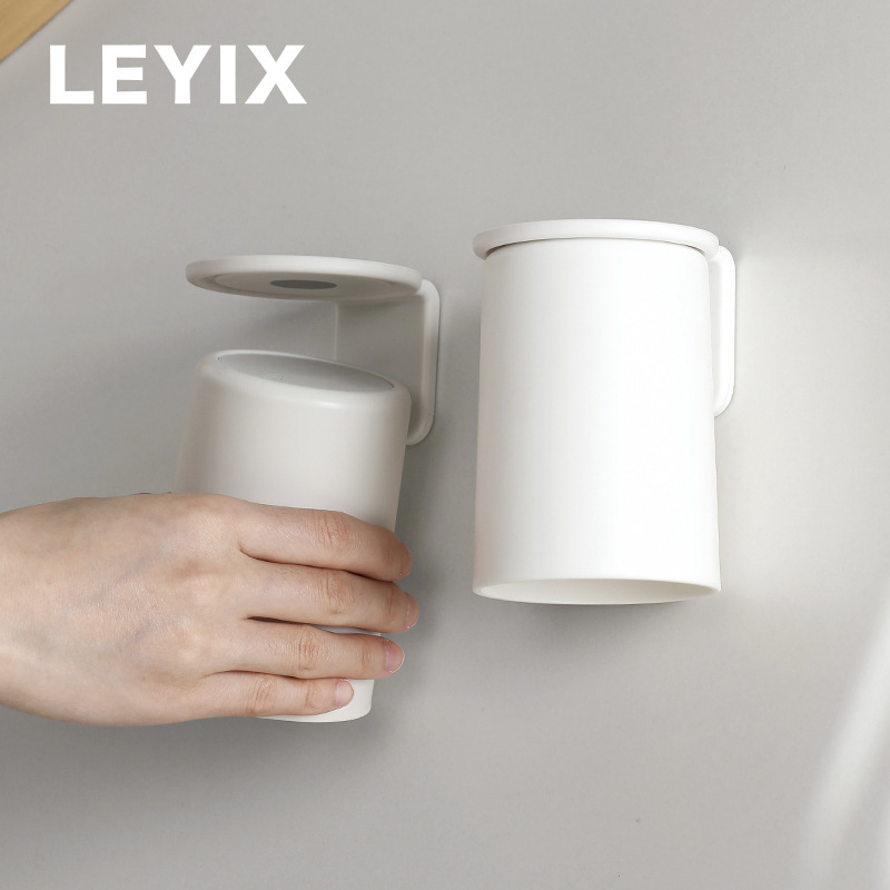Casual Magnetic Mouthwash Cup, Adhesive Mouth Cup, Punch-Free Wall-Mounted Cup, Household Couple Toothbrushing Cup, Dust-Proof Plastic Cup
