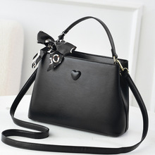 红色婚包新娘结婚包包女2025新款潮复古大容量手提水桶包菜篮子包