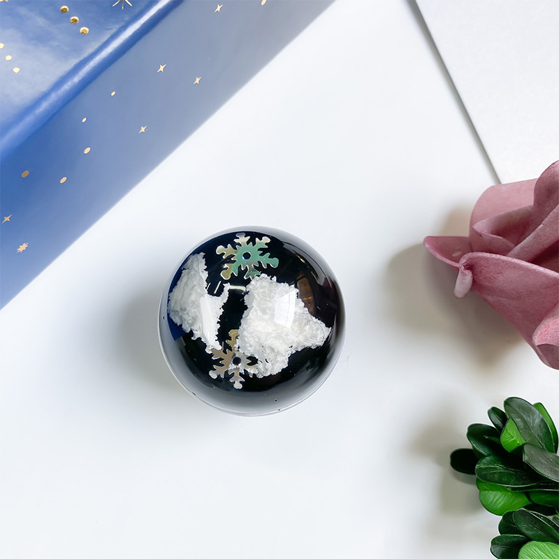Untitled-1_0011_Crystal Ball-Snow Cloud-Black Ball