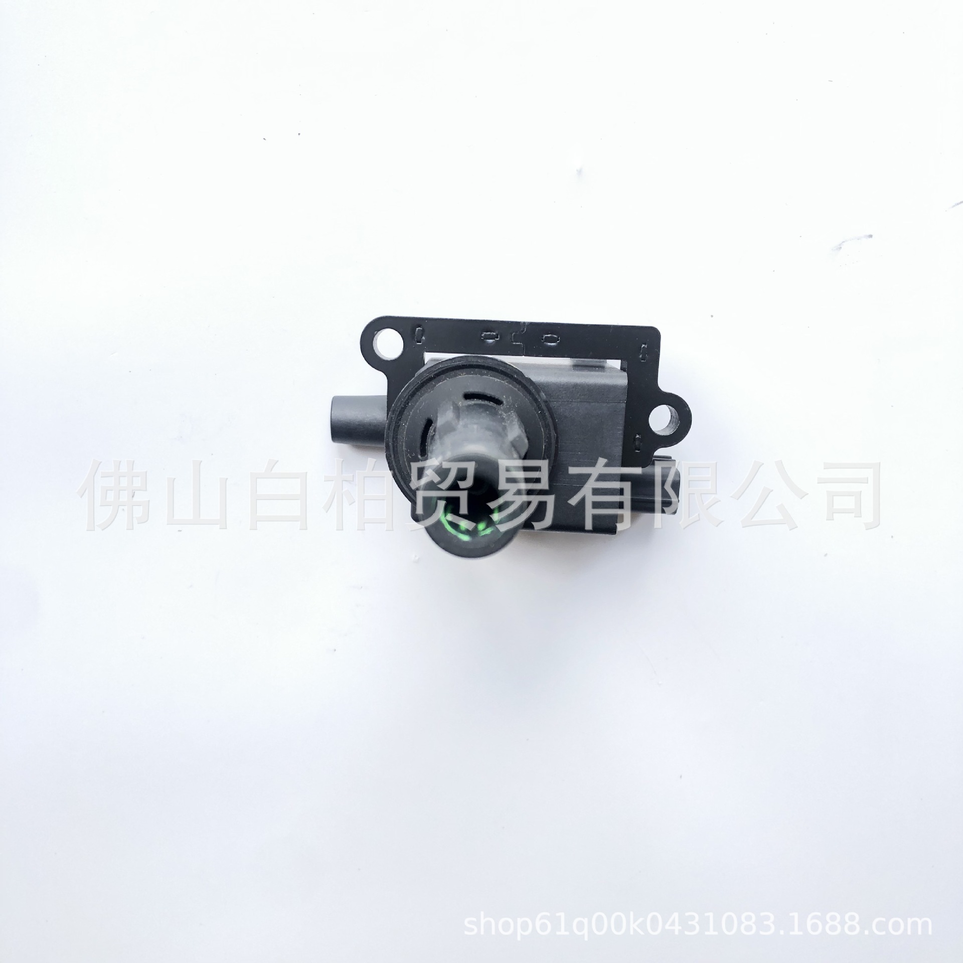 In-Stock Md338017 Ignition Coil for Cross-Border E-Commerce, Suitable for Mitsubishi Md338017