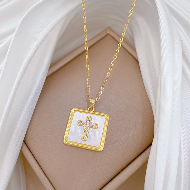Square Crystal Diamond Collarbone Necklace For Women Titanium_voghion.com